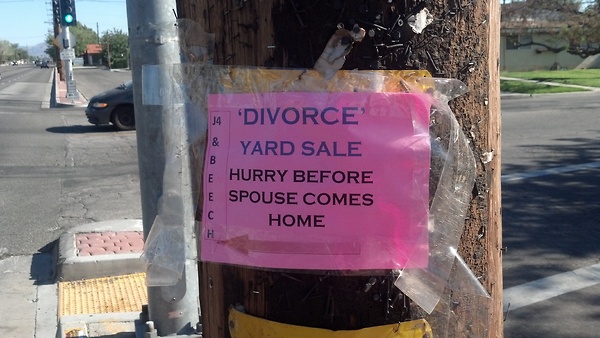 Divorce yard sale - funnypictures.me