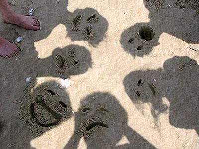 Sand Faces - Funny pictures